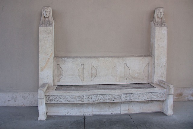 频频成为各 频频成为各